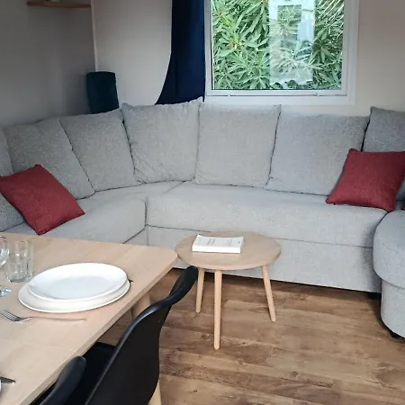 Kamp alanı Mobil-home Premium 8 Personnes *